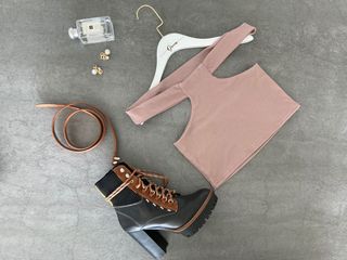 Boohoo hight off shoulder crop top in co-ord in pink / 百搭霧霾粉一字膊短背心 BM style 64245519666689110