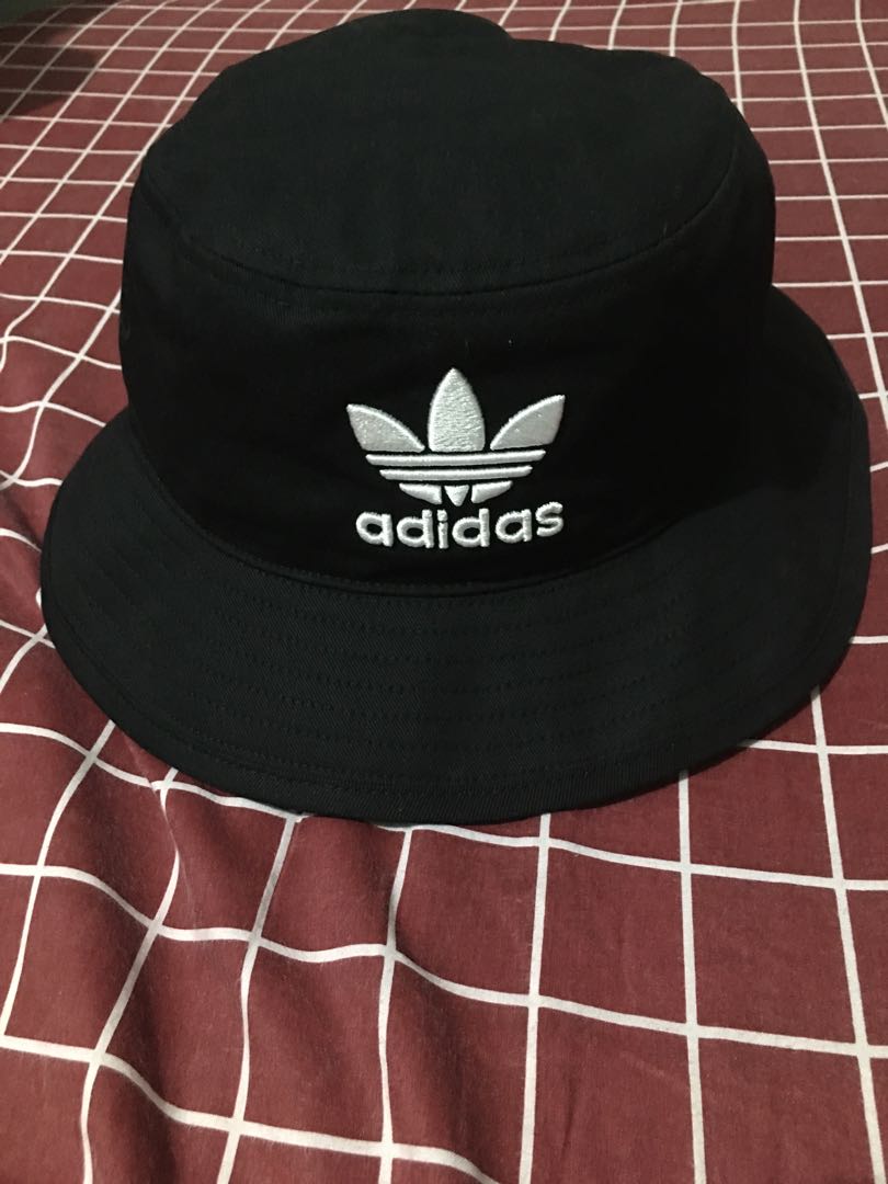 bucket hat adidas original, Fesyen Pria 