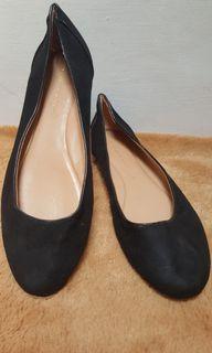 CHARLES & KEITH