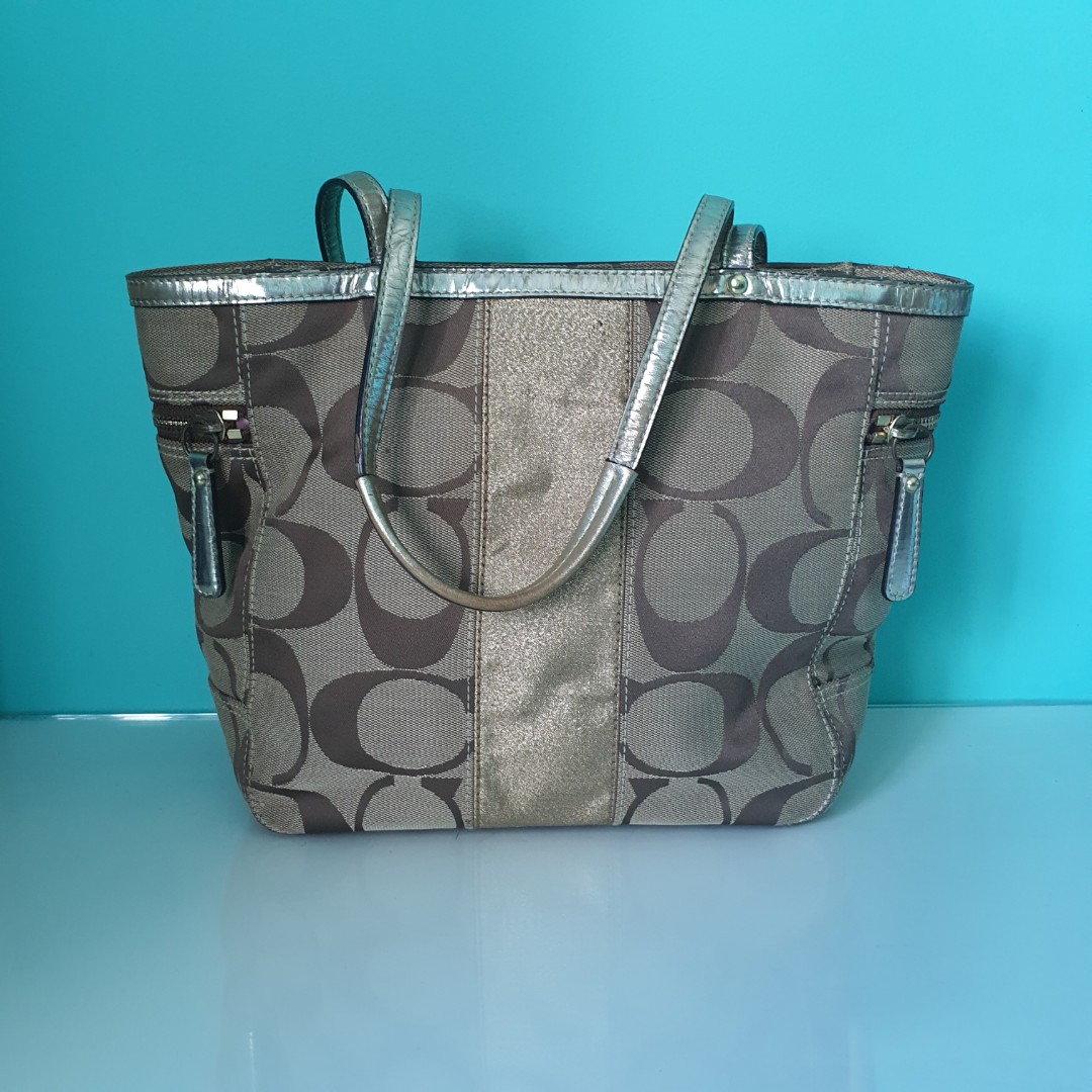 Coach handbag, Women's Fashion, Bags & Wallets, Handbags on Carousell