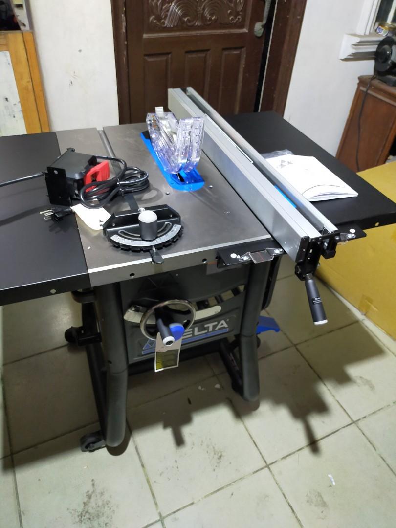 Delta 365000 t2 10 inch contractor table saw, Furniture & Home Living