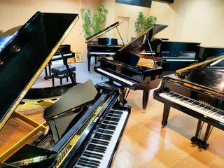 Grand Pianos