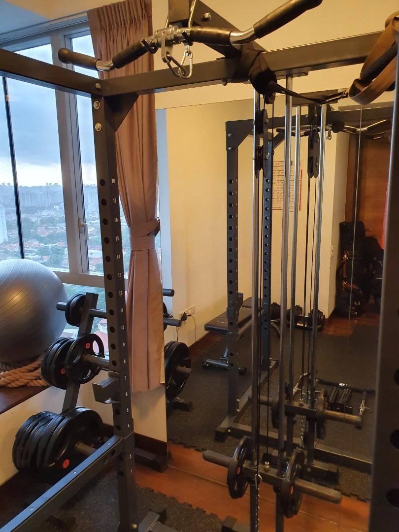 Heavy Power Rack with Lat Pulley Tower, Sports Equipment, Exercise ...