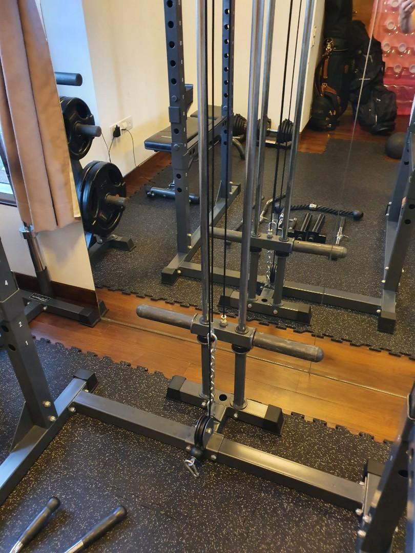 Heavy Power Rack with Lat Pulley Tower, Sports Equipment, Exercise ...
