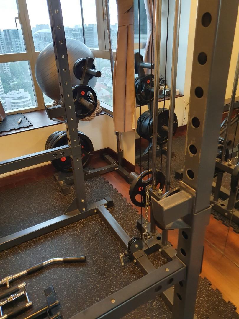 Heavy Power Rack with Lat Pulley Tower, Sports Equipment, Exercise ...