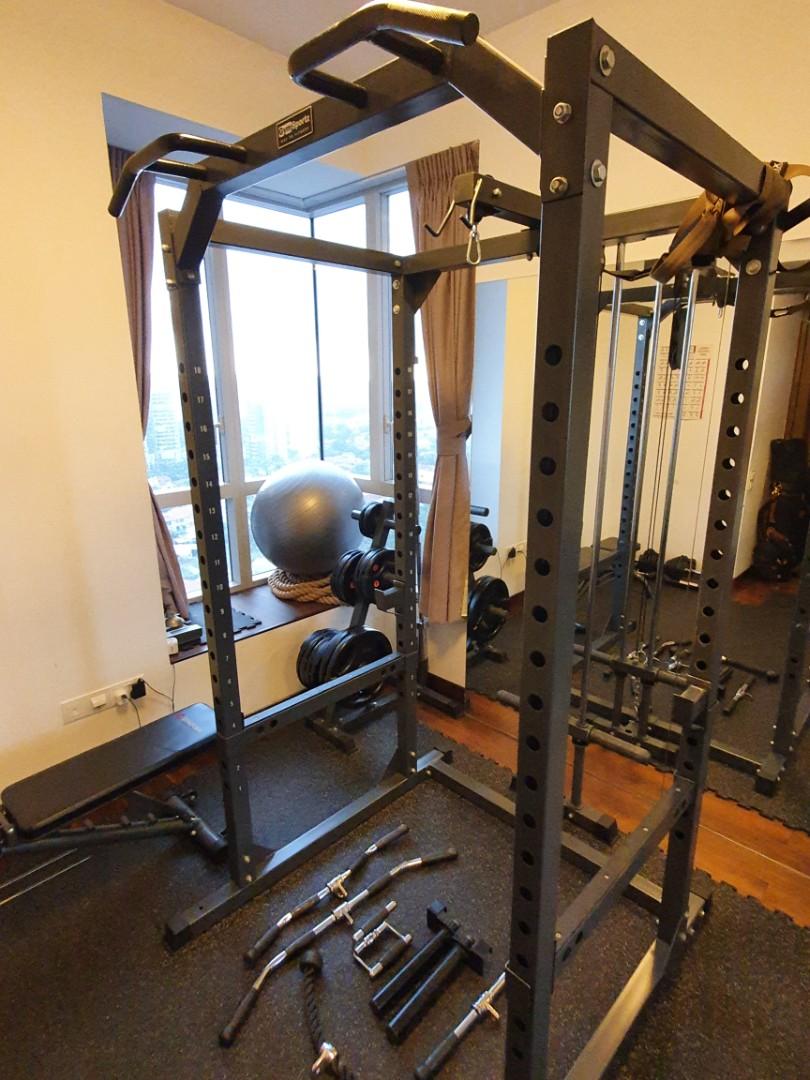 Heavy Power Rack with Lat Pulley Tower, Sports Equipment, Exercise ...