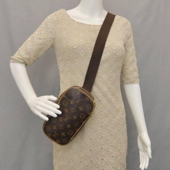 Louis Vuitton Pochette Gange Waist bag unisex body bag M51870 Cloth  ref.210039 - Joli Closet