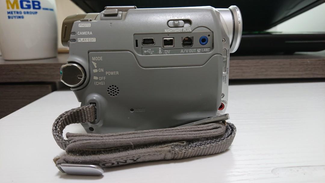 Sony mini DV機 DCRHC20E PAL制式 (二手，連火牛，無電池，播片極不順暢會瘋狂發出「格格」聲）, 音響器材, 可攜式