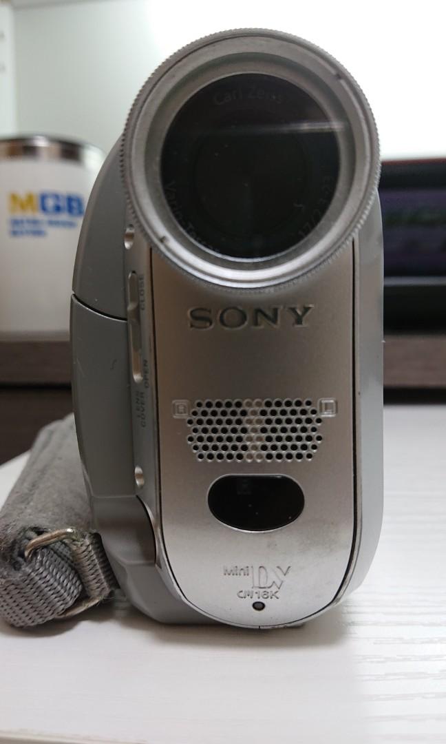 Sony mini DV機 DCRHC20E PAL制式 (二手，連火牛，無電池，播片極不順暢會瘋狂發出「格格」聲）, 音響器材, 可攜式
