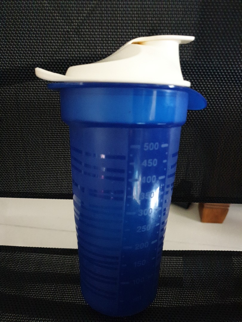 Tupperware Shaker Bottle, Furniture & Home Living, Kitchenware