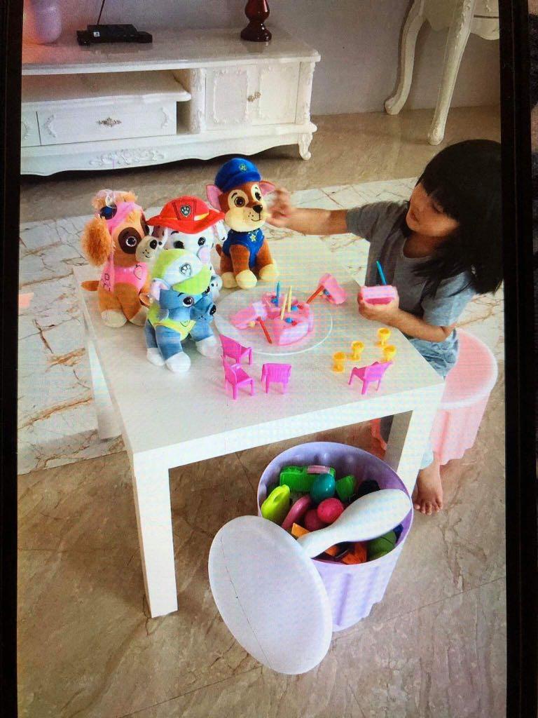White IKEA Mini Table (Category: Tables & Sets) located in Manila. Submitted by mkl.p (Listing ID 1086754127, Image 1). Description: BRANDNEW. Set up for modelling purposes only. AUTHENTIC IKEA BRAND. Good for kids' study table. Item will ONLY be shipped via lalamove/mr speedy. Item will come from pasig city 😊.