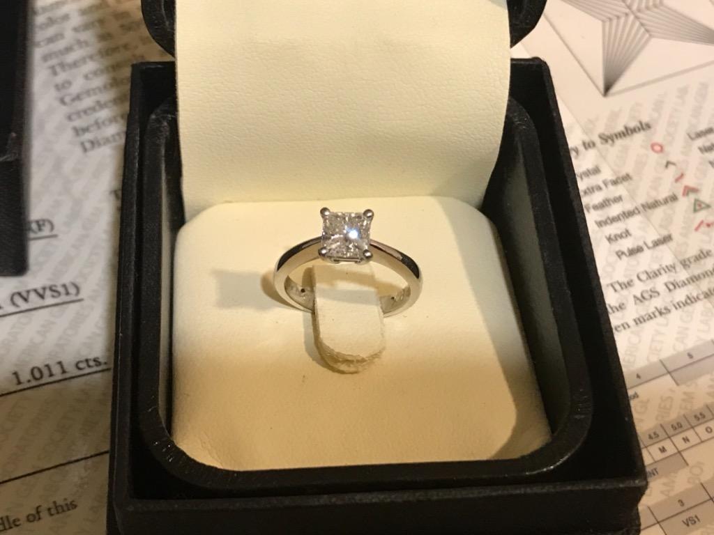 Stunning 1 carat F VVS1 Lazare Diamond engagement ring from Larry s