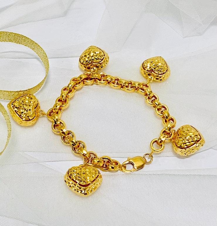Heart shape gold on sale bracelet