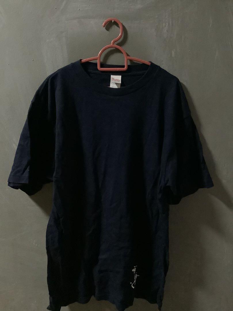 Basic shirt (Category: Tshirts & Polo Shirts) located in Rawang. Submitted by danielakim (Listing ID 1087057393, Image 1). Description: Oversized shirt.
