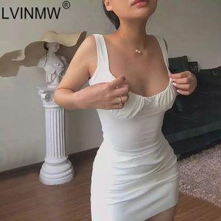 Bodycon white dress