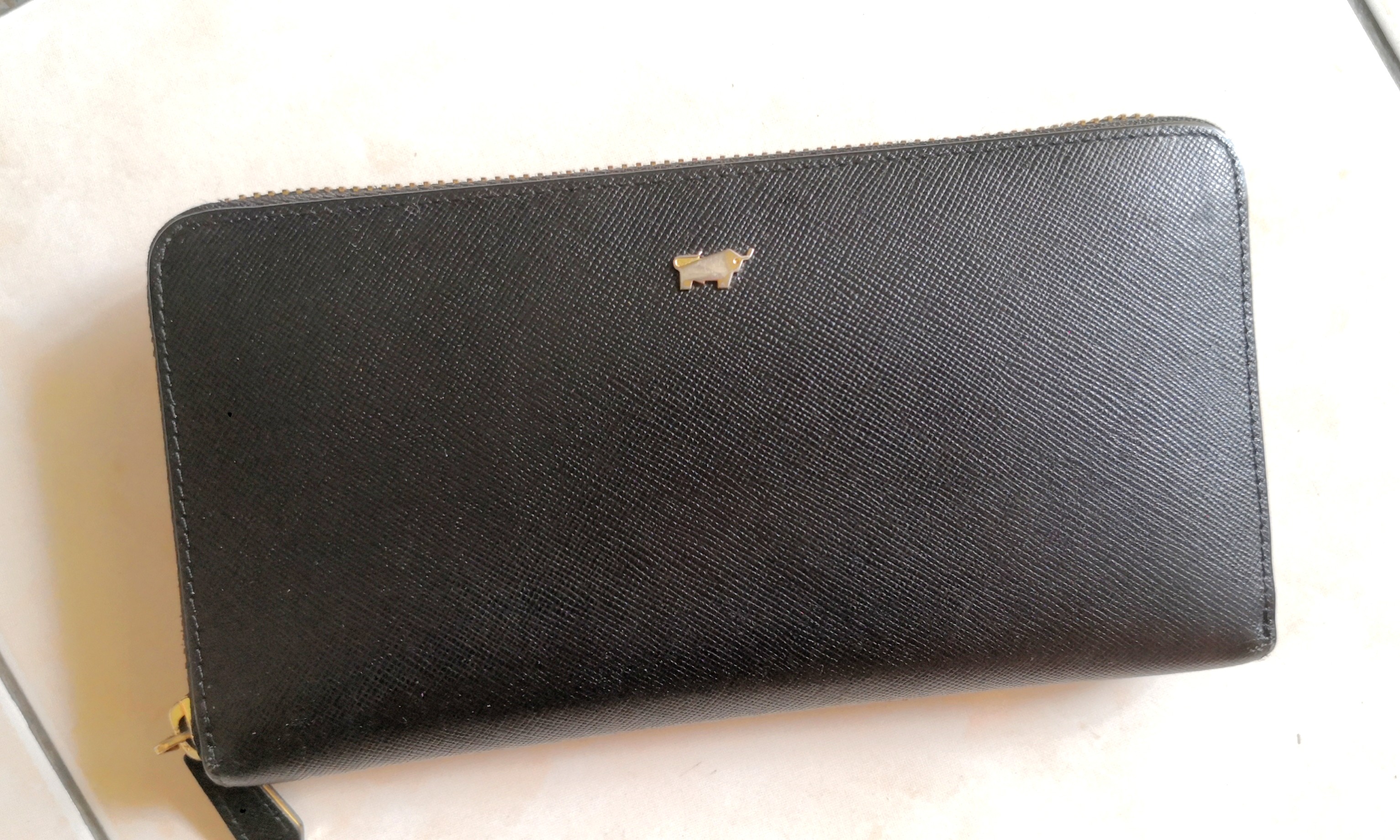 braun buffel zip wallet