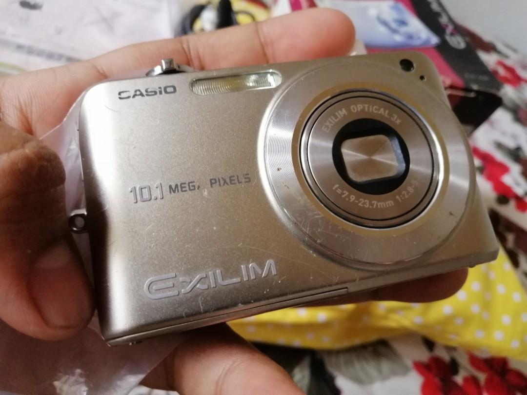 Casio exilim 10.1 megapixel camera discount charger