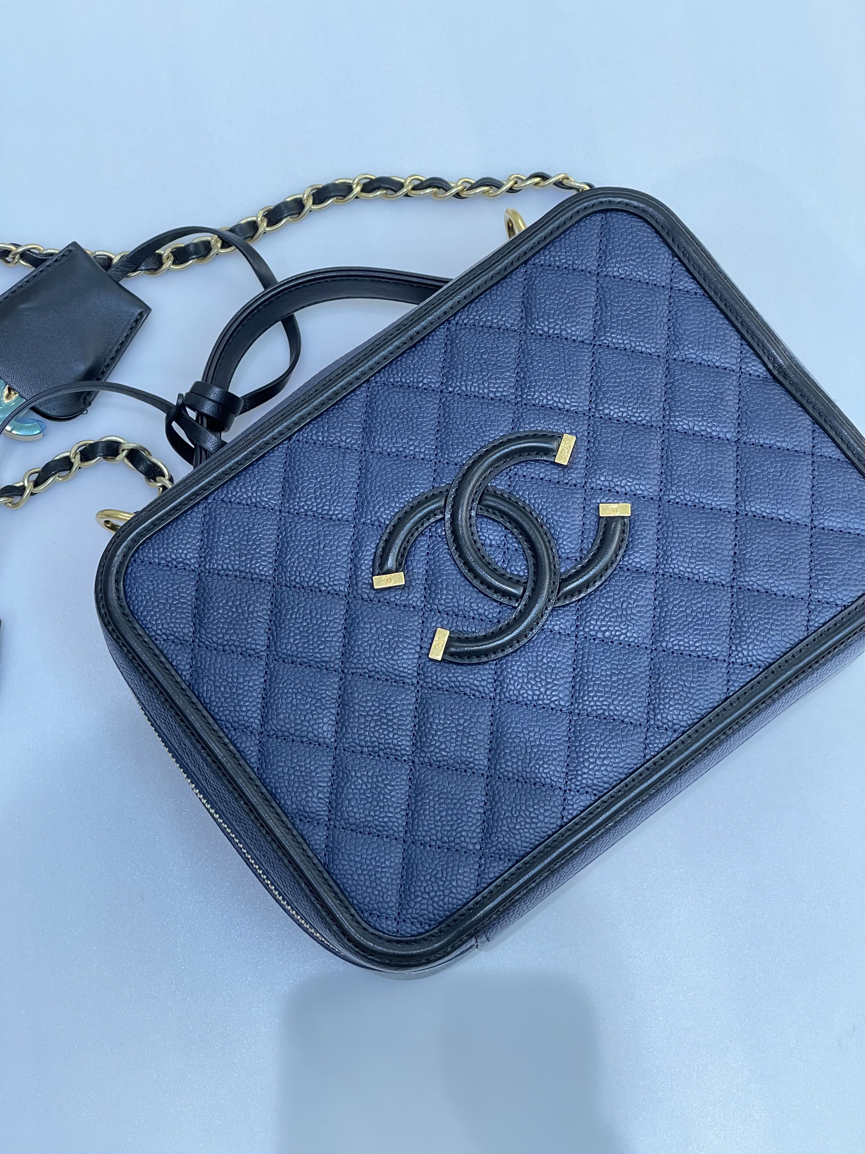 Chanel Vanity Case Big Size, Luxury, Bags & Wallets, Handbags on Carousell