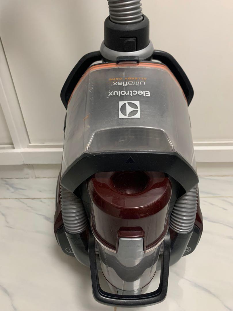 Electrolux ultraflex vacuum, Furniture & Home Living, Cleaning