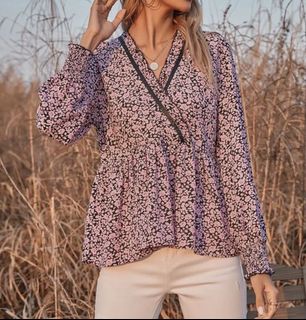 (Category: ) located in . Submitted by ilysa.closet (Listing ID 1087040839, Image 1). Description: .