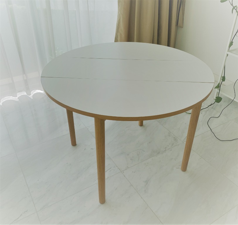 Habitat SUKI 24 seater white folding round dining table, Furniture