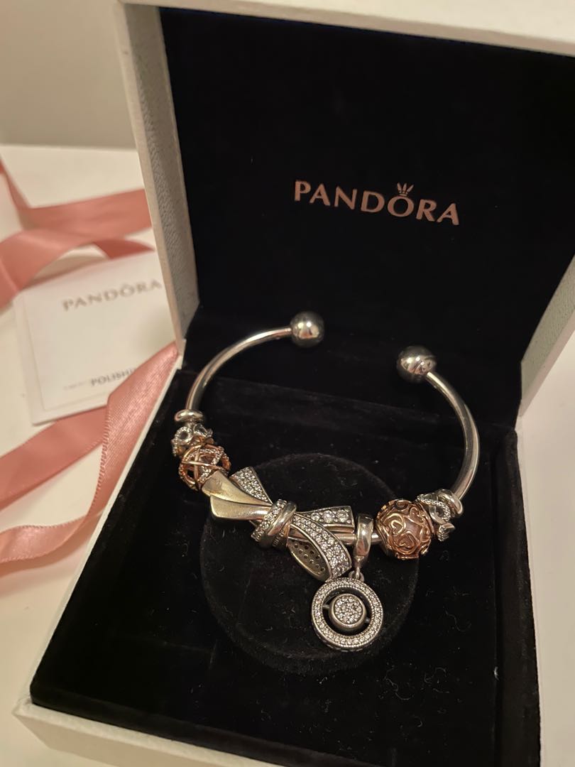 Pandora bow bangle clearance