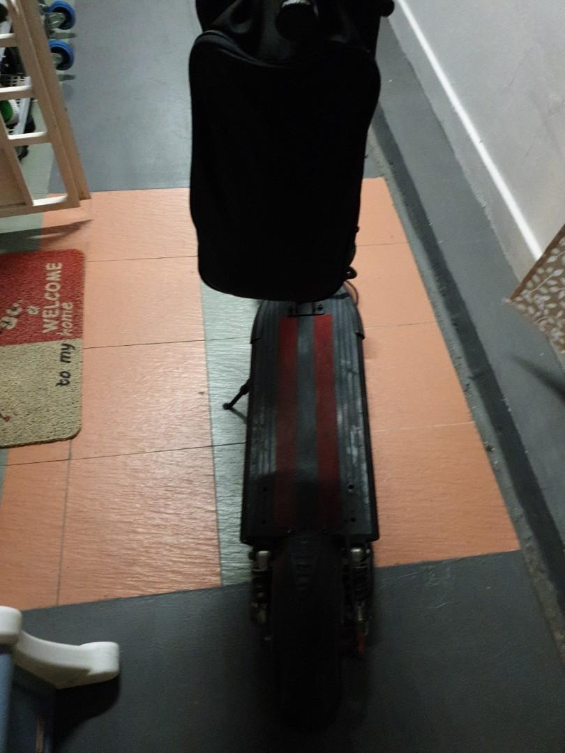 pmd (Category: E-Scooters & E-Bikes) located in Singapore. Submitted by okoktrusted31241 (Listing ID 1087065631, Image 3). Description: not register e scotter.