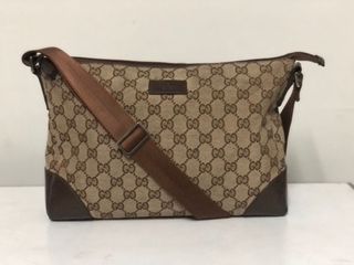 (Category: ) located in . Submitted by cbgapparel (Listing ID 1087037706, Image 1). Description: .