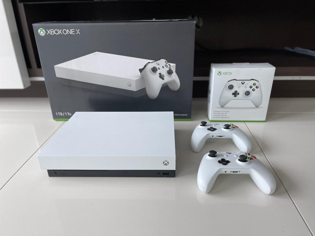 Xbox One X Robot White Special Edition 1TB Video Gaming