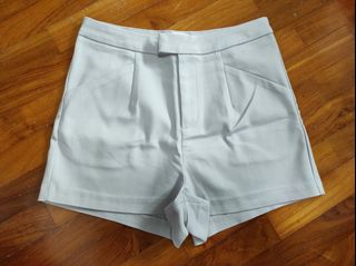 (Category: ) located in . Submitted by help.mywardrobe (Listing ID 1087112225, Image 1). Description: .
