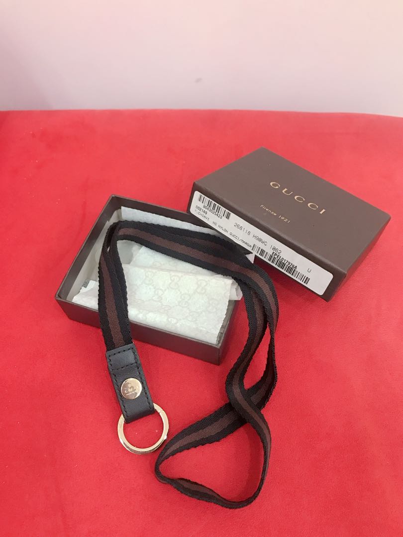 Gucci 鑰匙圈識別證扣環織帶 名牌精品 精品配件在旋轉拍賣