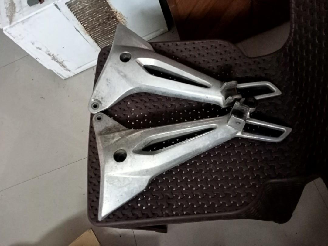 Honda wave 100 footrest,airbox and elbow(pipe), Motorbikes, Motorbike