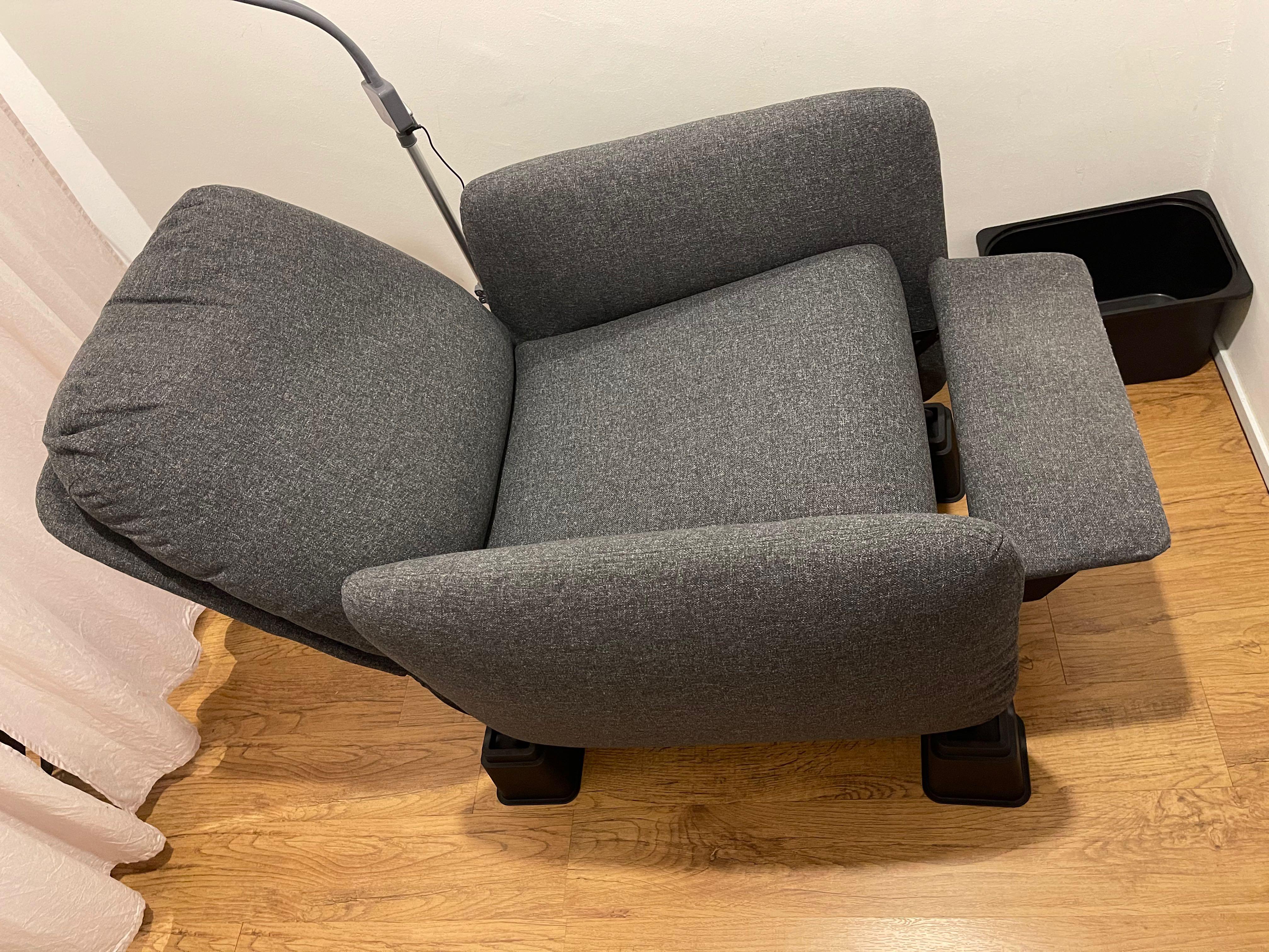 IKEA EKOLSUND Recliner Chair, Furniture & Home Living, Furniture