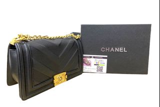 (Category: ) located in . Submitted by plus_size_closet (Listing ID 1087222763, Image 1). Description: .
