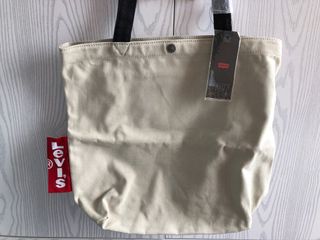 （分類：）位於 。 由 21.iridescent 提交（商品編號 1087259395，圖片 1）。簡介： 。