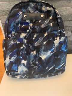 （分類：）位於 。 由 charlety 提交（商品編號 1087212365，圖片 1）。簡介： 。