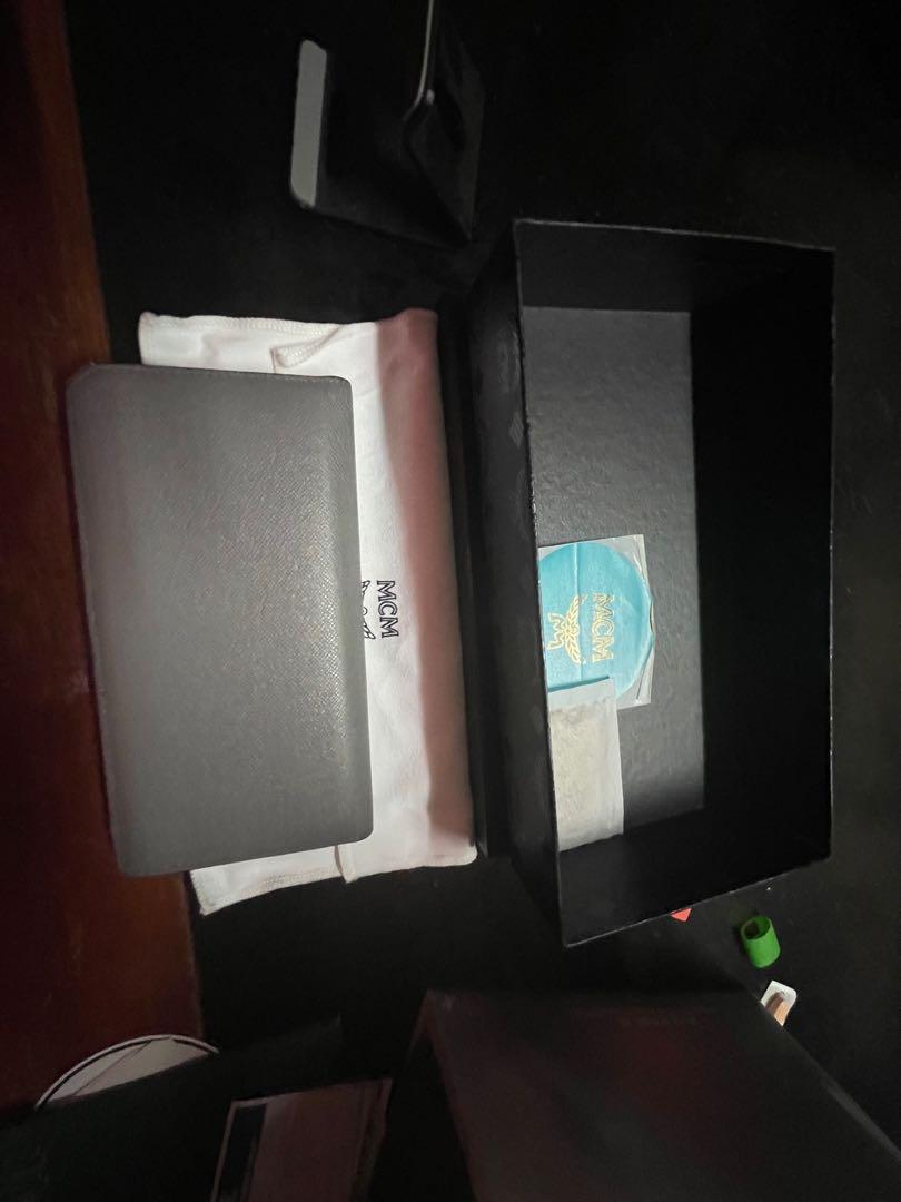 MCM Long Bric Wallet (Category: Luxury Bags & Wallets) located in Paranaque City. Submitted by prelovedlux83 (Listing ID 1087224982, Image 1). Description: MCM Gray Long Bric Wallet Limited Edition. Bought in MCM Space branch in Myeong-dong South Korea Rfs: Bought in a whim kasi na aadict sa K drama but ended up still using my small wallets Ideal for K drama or Kpop fans. Authentic to promise Send me your best price .