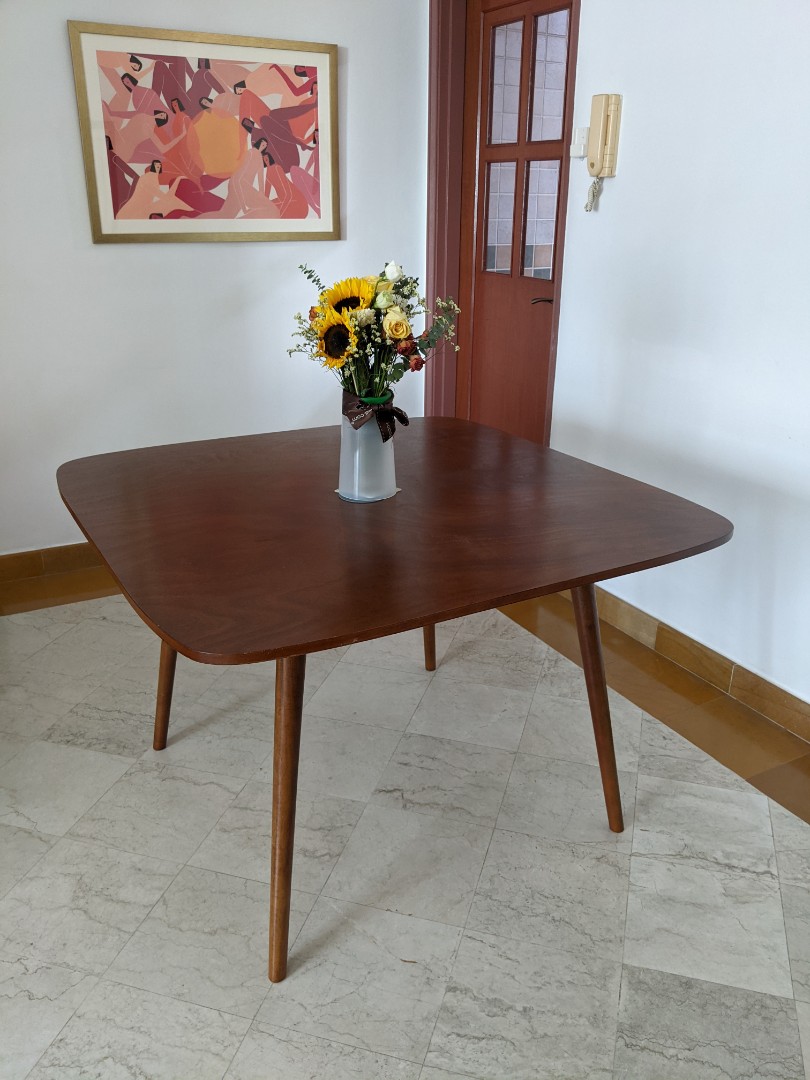 Mid Century Modern 4-Seater Dining Table, Furniture & Home Living ...