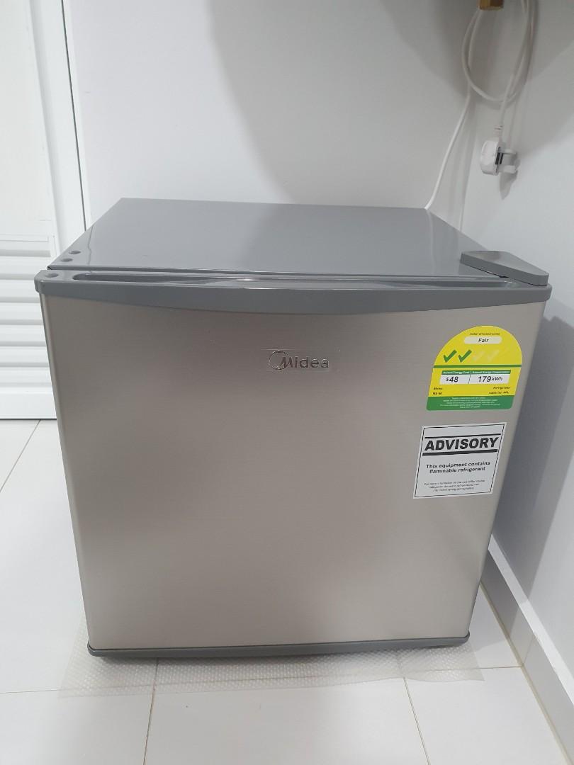Midea Mini Fridge, TV & Home Appliances, Kitchen Appliances