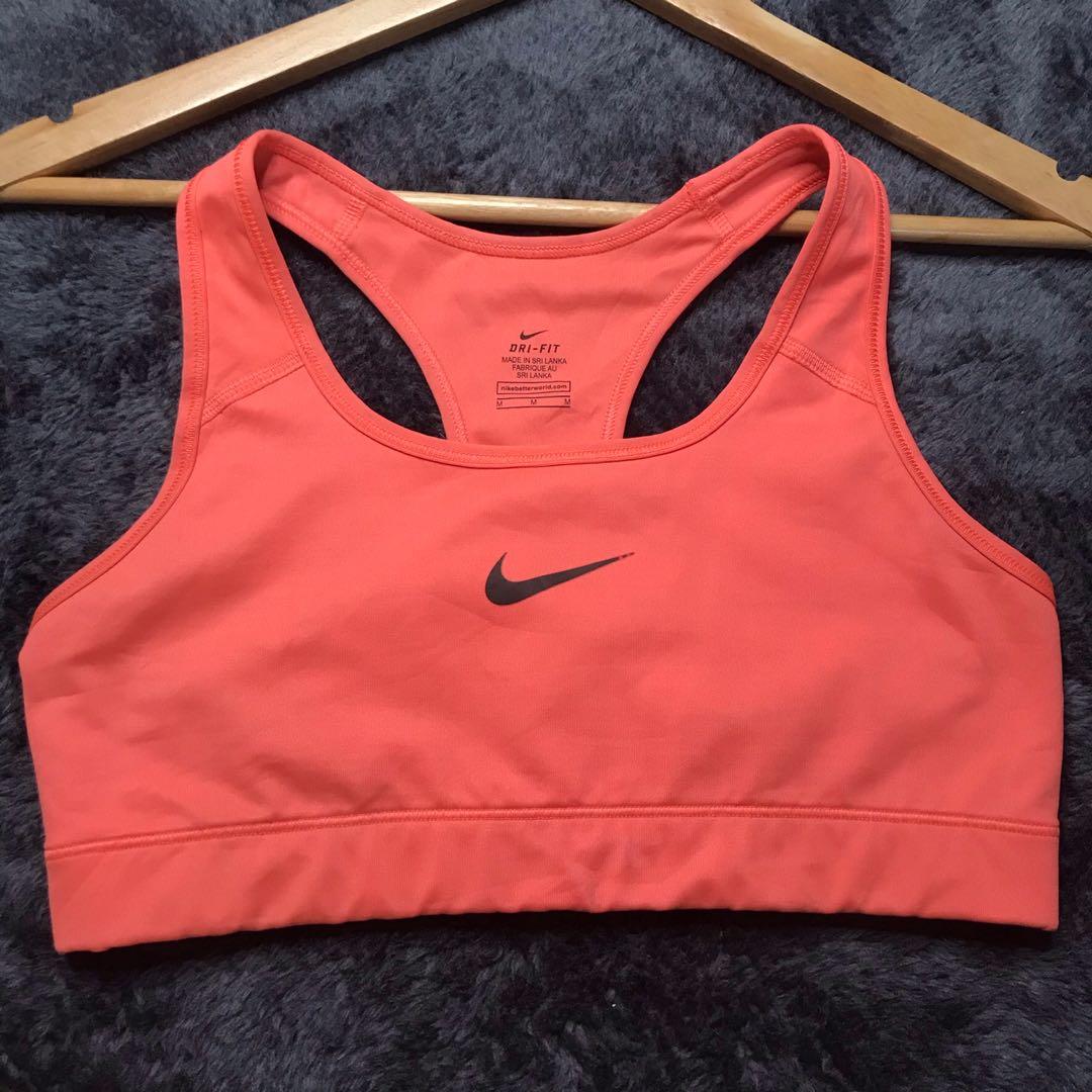 Nike Sports Bra - Medium (non padded) (Category: Activewear) located in Pasig City. Submitted by ratioo (Listing ID 1087130815, Image 2). Description: .