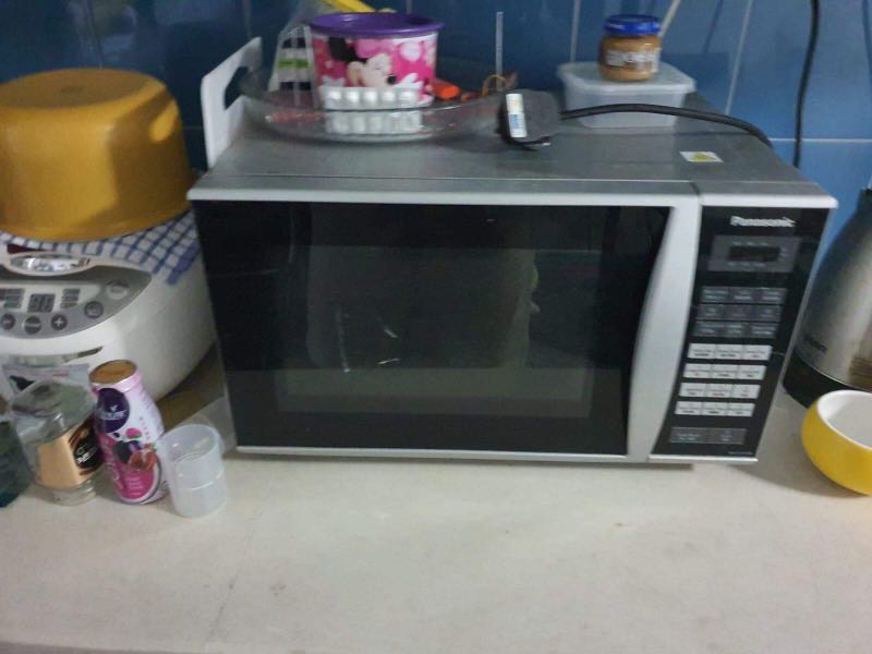 Panasonic 23L Grill Microwave Oven NNGT353M, TV & Home Appliances