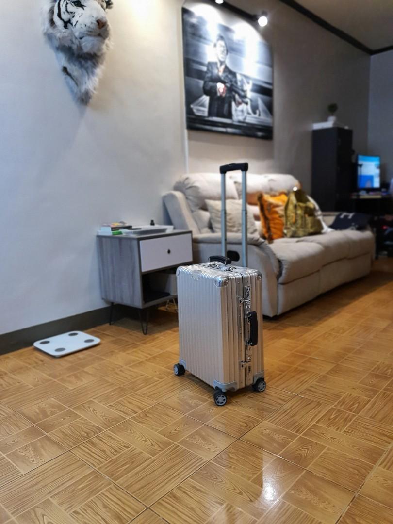 classic cabin rimowa