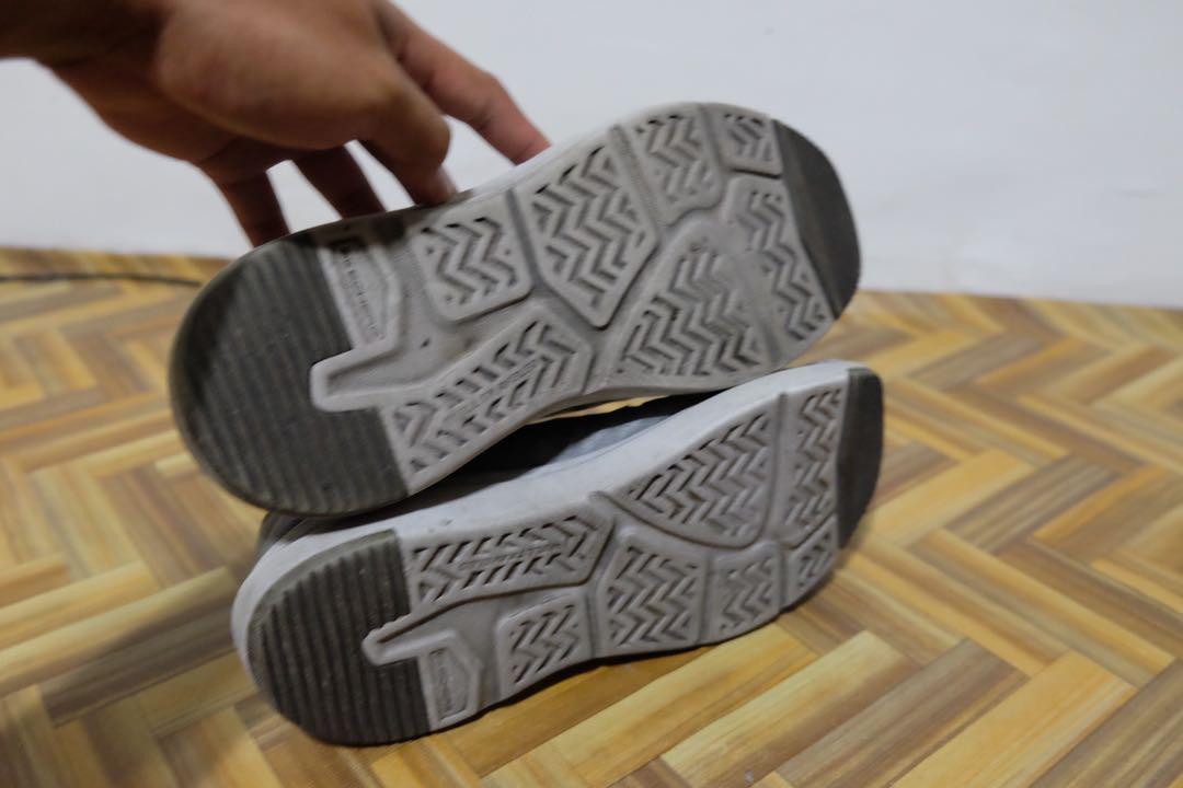 skechers well traveled