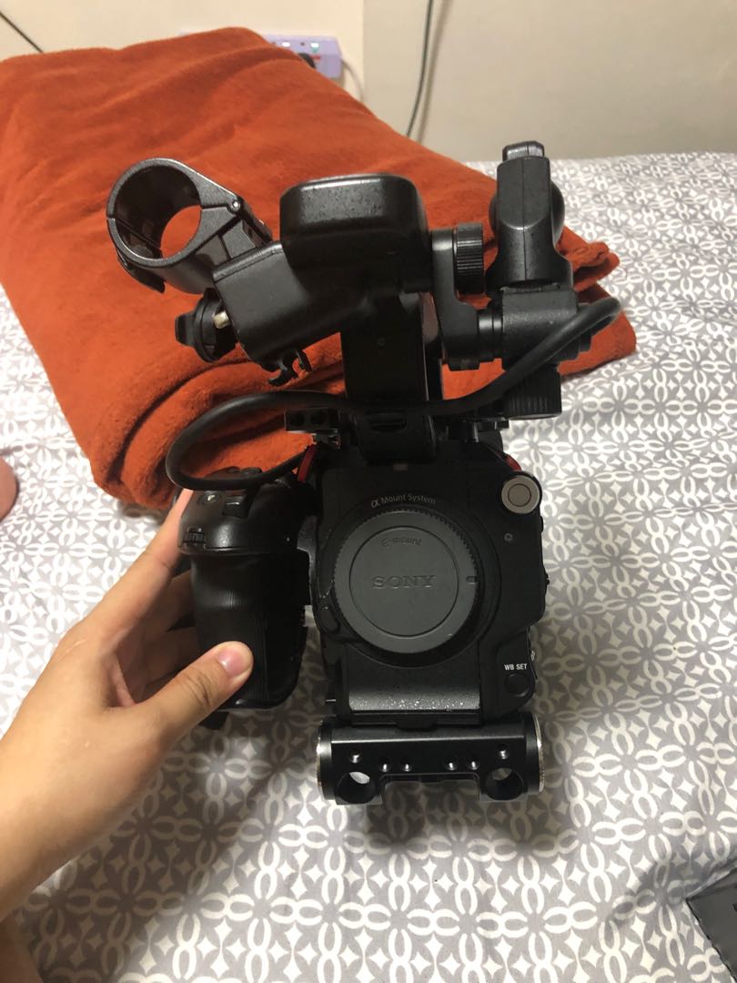 Sony FS5 with Smallrig Accessories and 18105mm f4 OSS, Photography