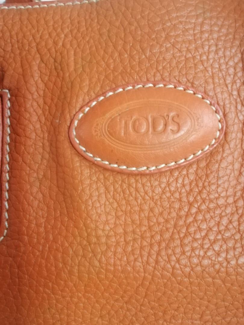 Tod's Vintage Leather Shoulder Bag (Category: Luxury Bags & Wallets) located in Las Pinas. Submitted by etoksi1234 (Listing ID 1087175887, Image 3). Description: Pre-loved TOD'S vintage bag... Last pic for reference only of the price... Minimal signs of usage... Magnetic Closure... Size: L-14" X H-9" x D-6" Please manage your expectations. All sales are final. Kindly examine pictures carefully when buying online. No return, exchange policy....