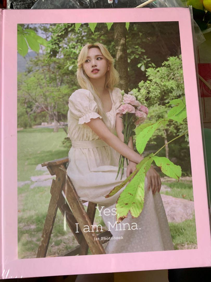 【販売正規】TWICE ミナ Yes，I am MINA 【Pink ver】写真集 K-POP・アジア