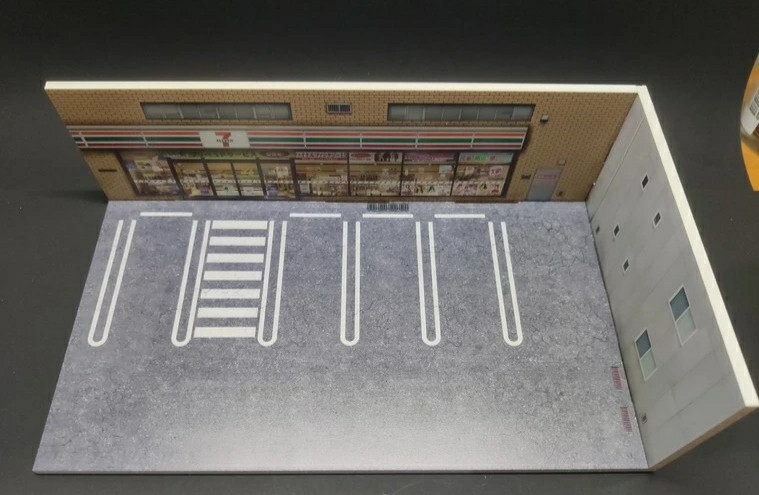 1/64 7-11 Diorama, Hobbies & Toys, Toys & Games on Carousell