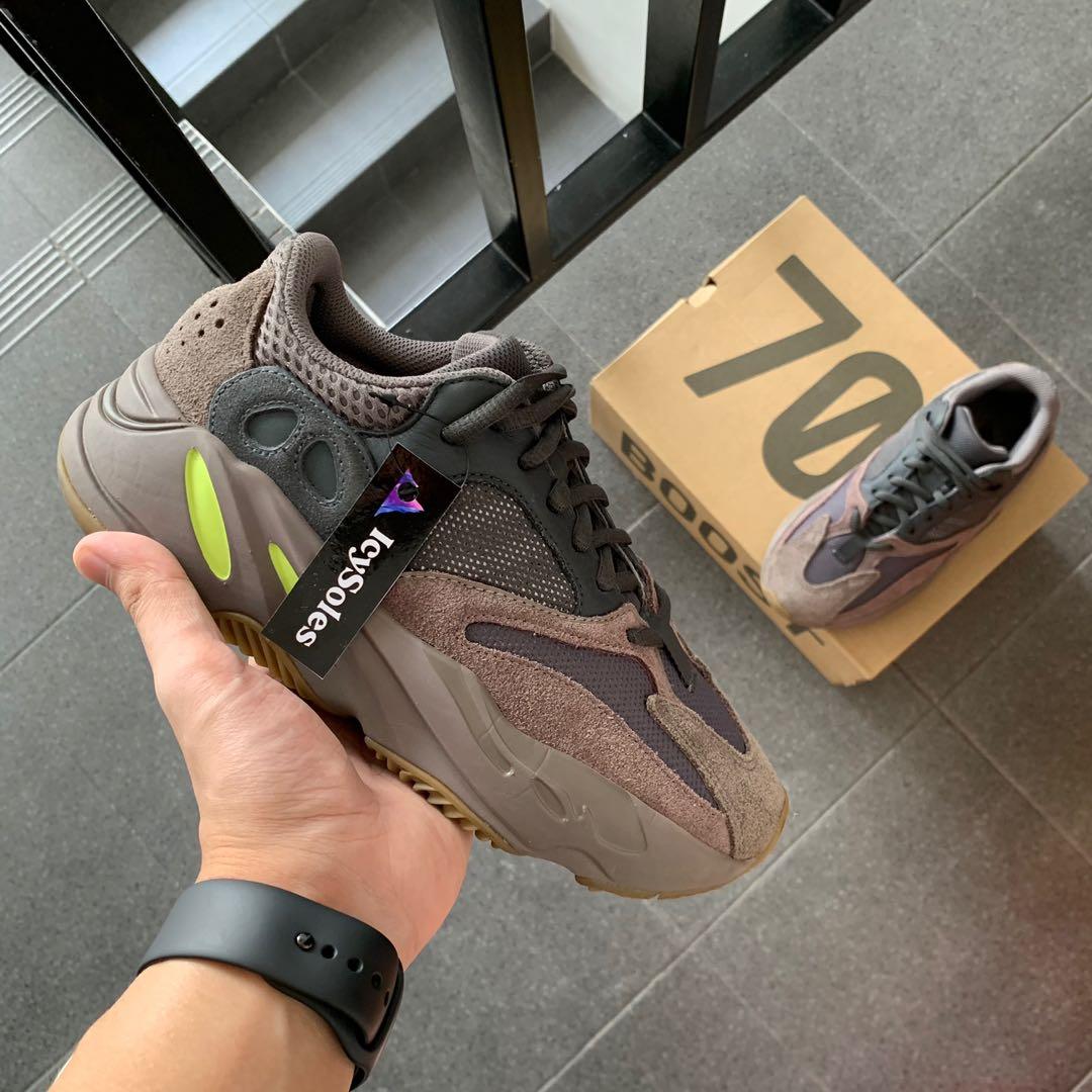 Yeezy 700 mauve fake on sale