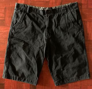 (Category: ) located in . Submitted by sharkshop2021 (Listing ID 1087362582, Image 1). Description: .