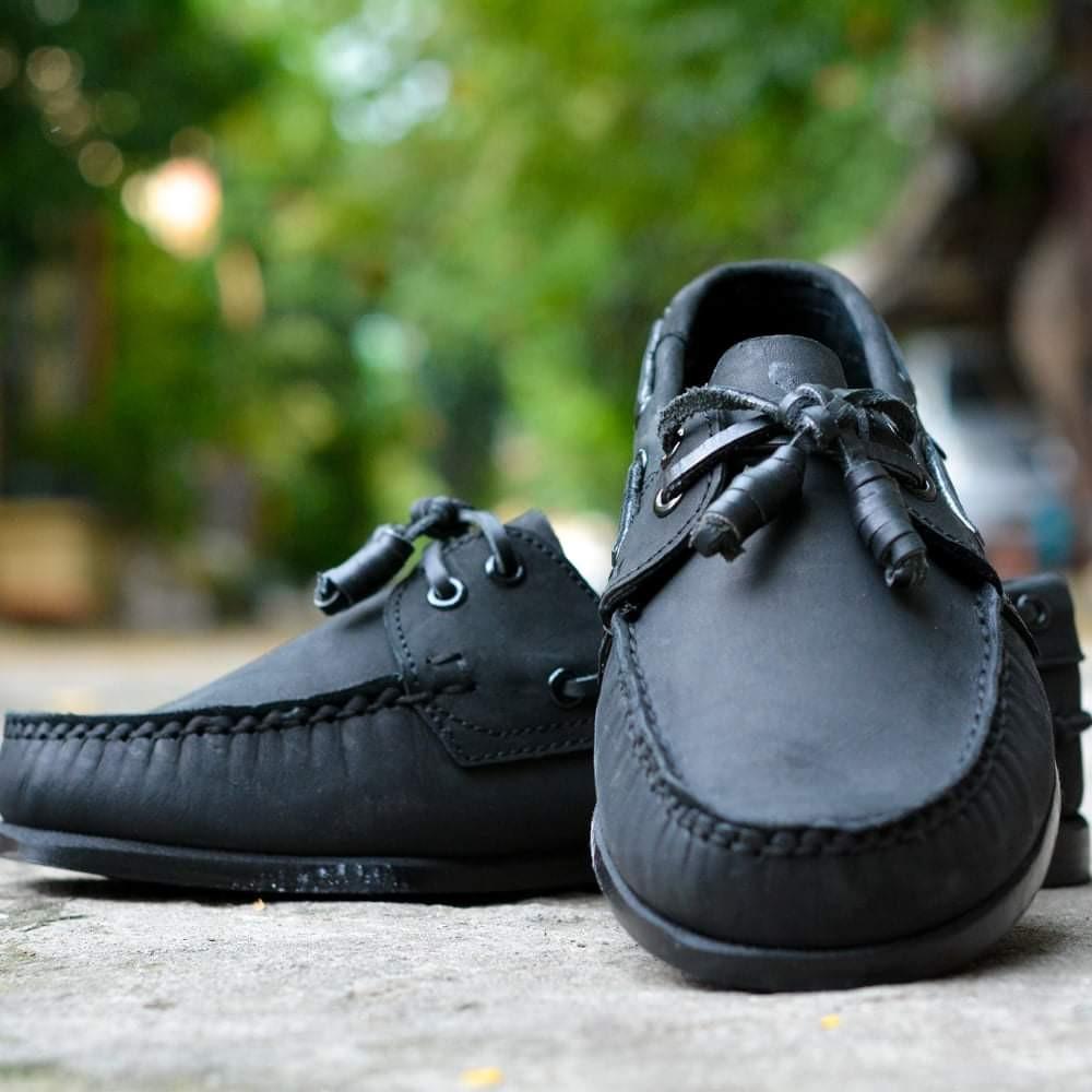 Black Topsider